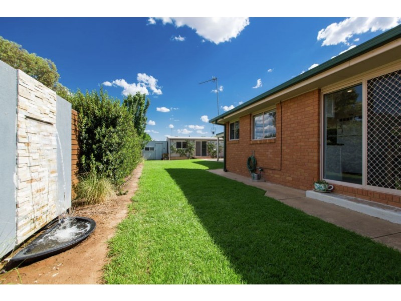 18 Canola Place, Estella NSW 2650