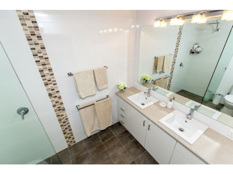 14 Silverwood Road, Lake Albert NSW 2650