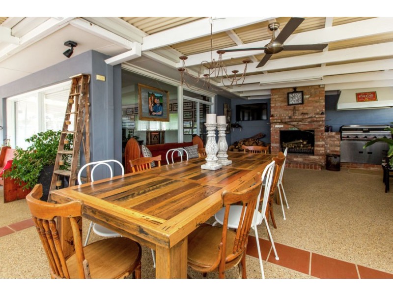 14 Silverwood Road, Lake Albert NSW 2650