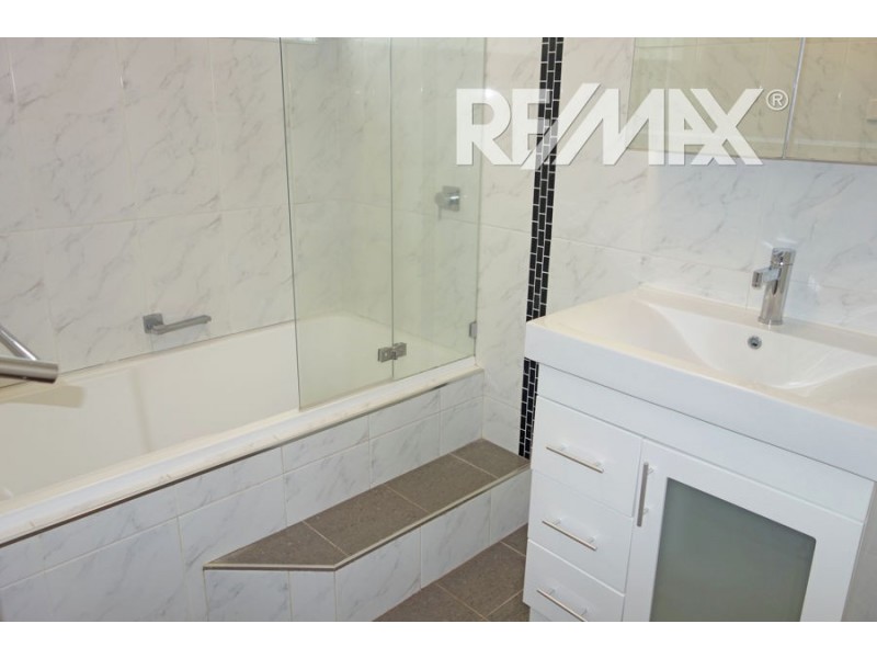 1 Crawford Street, Ashmont NSW 2650