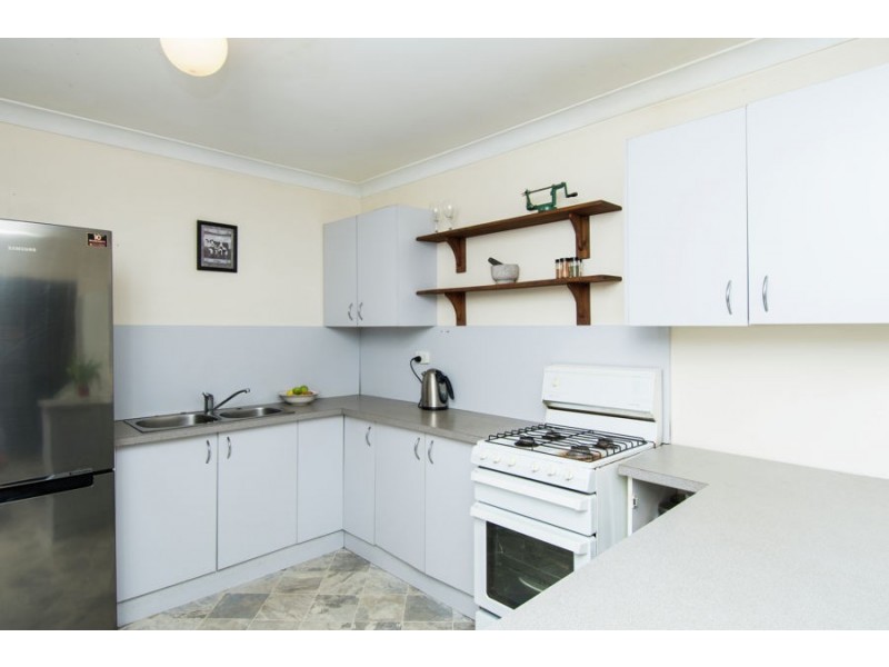 105 Grove Street, Kooringal NSW 2650