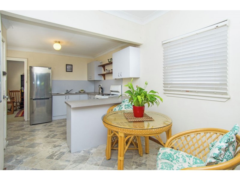 105 Grove Street, Kooringal NSW 2650