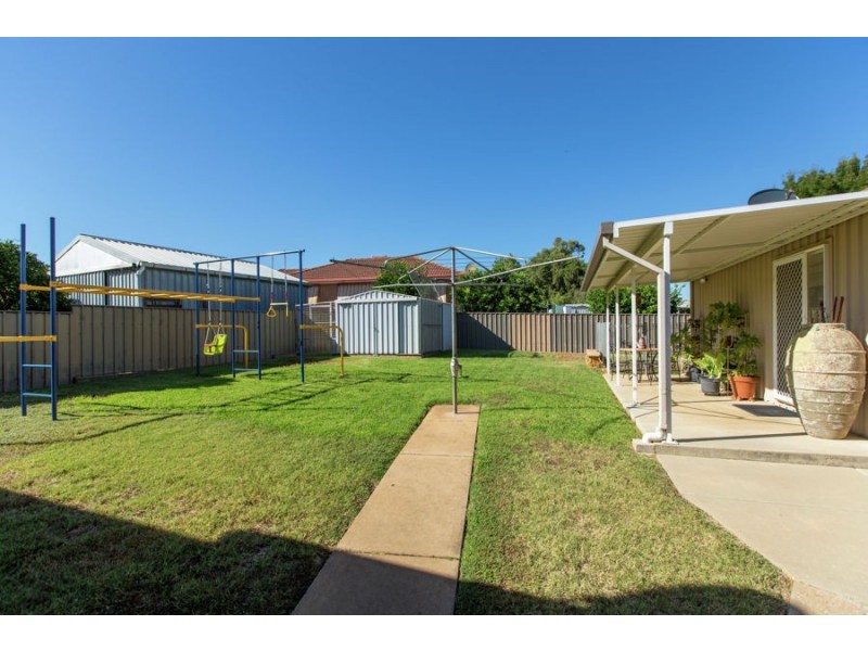 5 Cox Avenue, Forest Hill NSW 2651