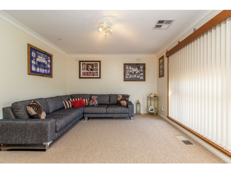 5 Cox Avenue, Forest Hill NSW 2651