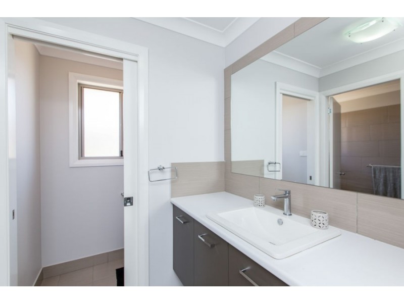 9 Morris Crescent, Gobbagombalin NSW 2650