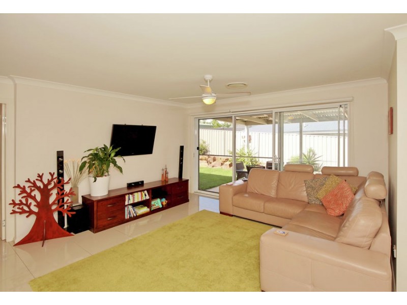 4 Durack Circuit, Boorooma NSW 2650