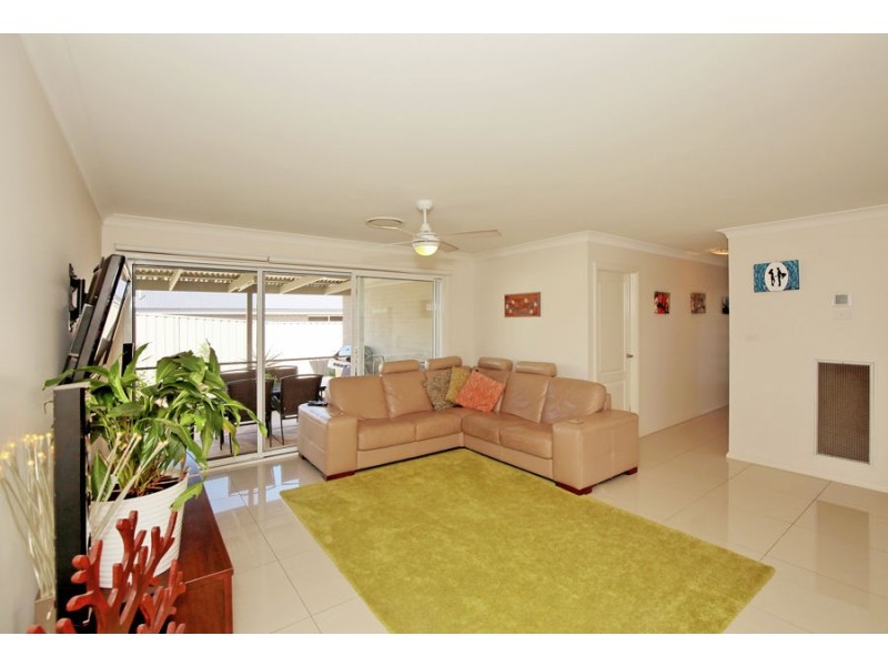 4 Durack Circuit, Boorooma NSW 2650