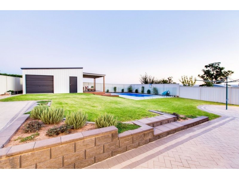 53 Rainbow Drive, Estella NSW 2650