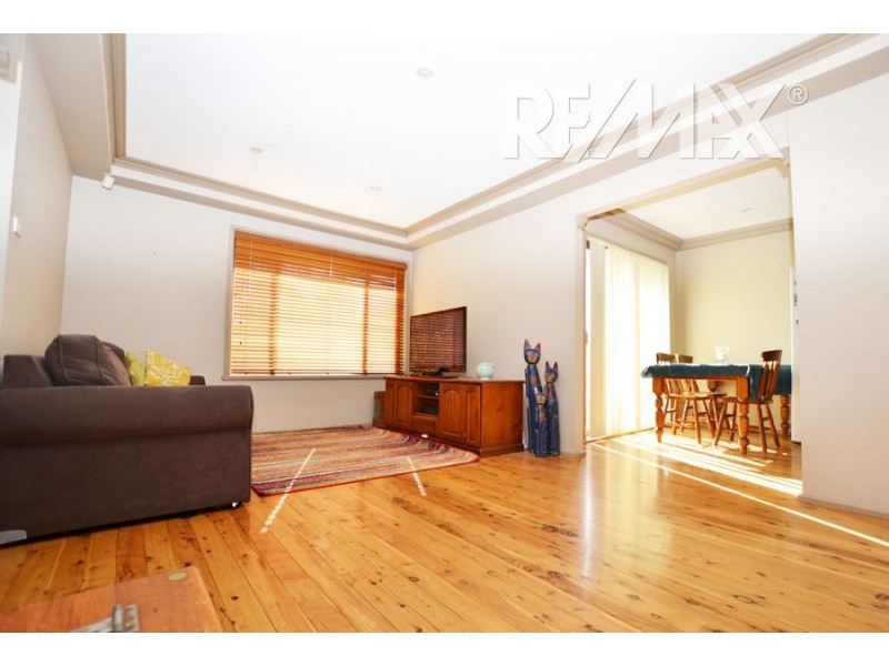 74 Stanley Street, Kooringal NSW 2650