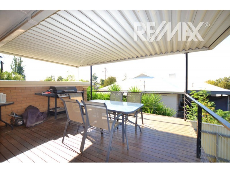 74 Stanley Street, Kooringal NSW 2650
