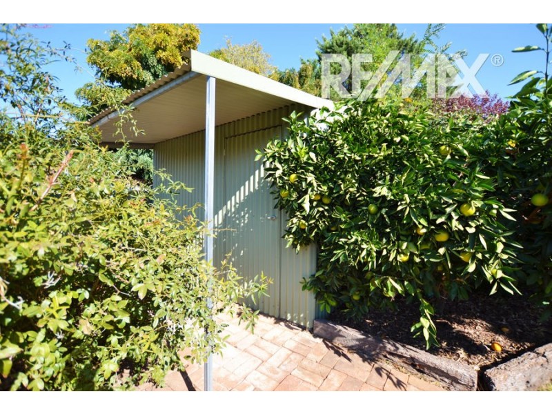 74 Stanley Street, Kooringal NSW 2650