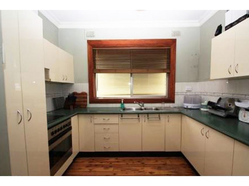 158 Fernleigh Road, Mount Austin NSW 2650