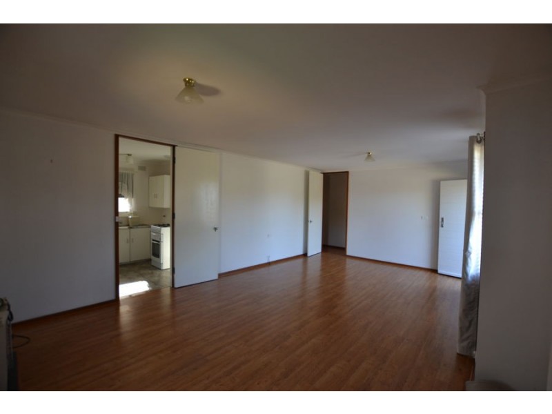 31 Ziegler Avenue, Kooringal NSW 2650