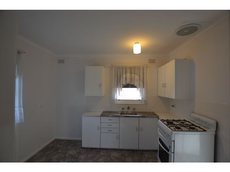 31 Ziegler Avenue, Kooringal NSW 2650