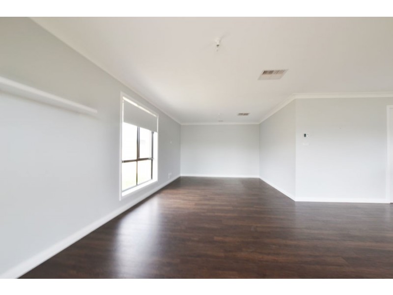 57 Barmedman Avenue, Gobbagombalin NSW 2650