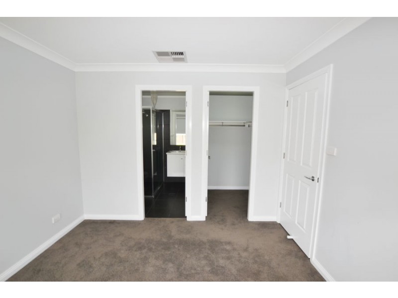 57 Barmedman Avenue, Gobbagombalin NSW 2650