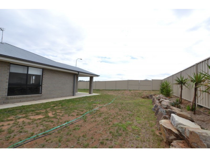 57 Barmedman Avenue, Gobbagombalin NSW 2650