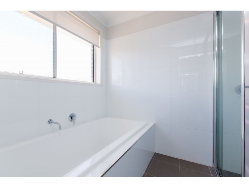 19 Yandee Place, Estella NSW 2650