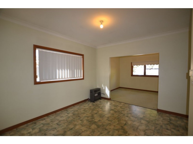 2A Sullivan Avenue, Wagga Wagga NSW 2650