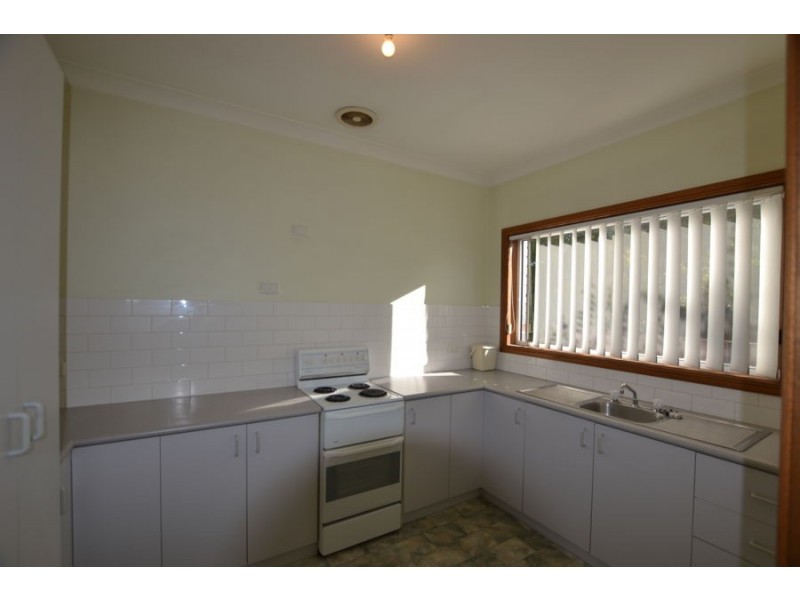 2A Sullivan Avenue, Wagga Wagga NSW 2650