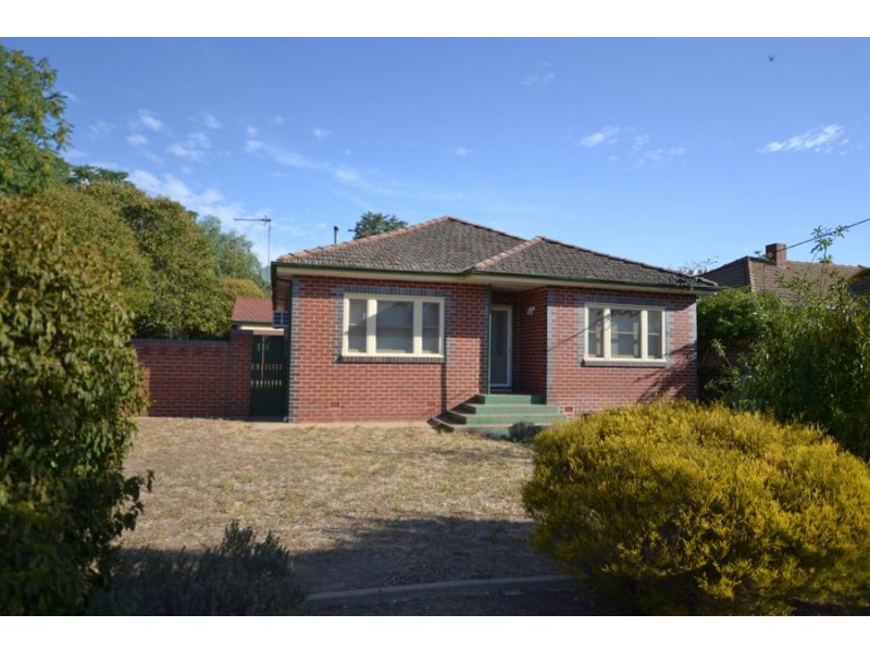 2 Sullivan Avenue, Wagga Wagga NSW 2650