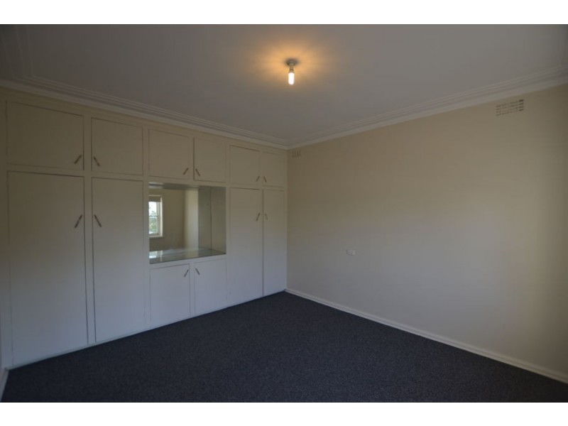 2 Sullivan Avenue, Wagga Wagga NSW 2650