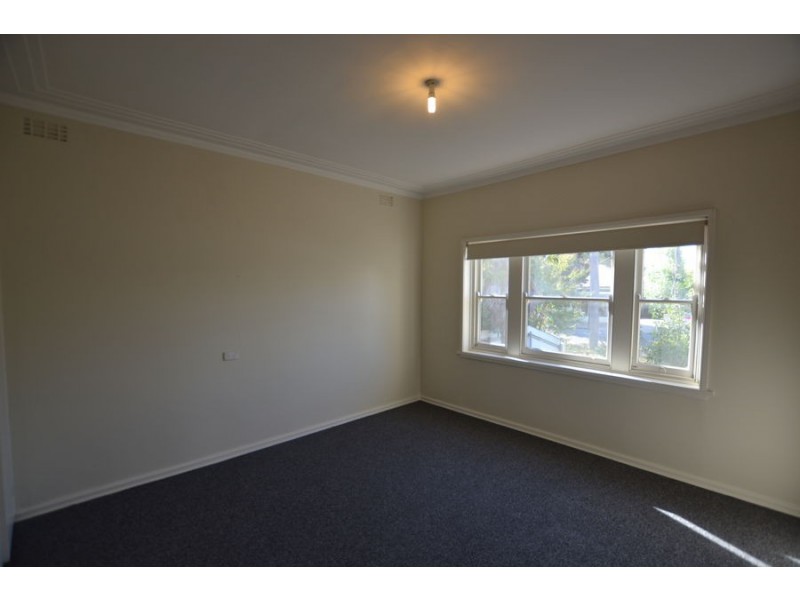2 Sullivan Avenue, Wagga Wagga NSW 2650