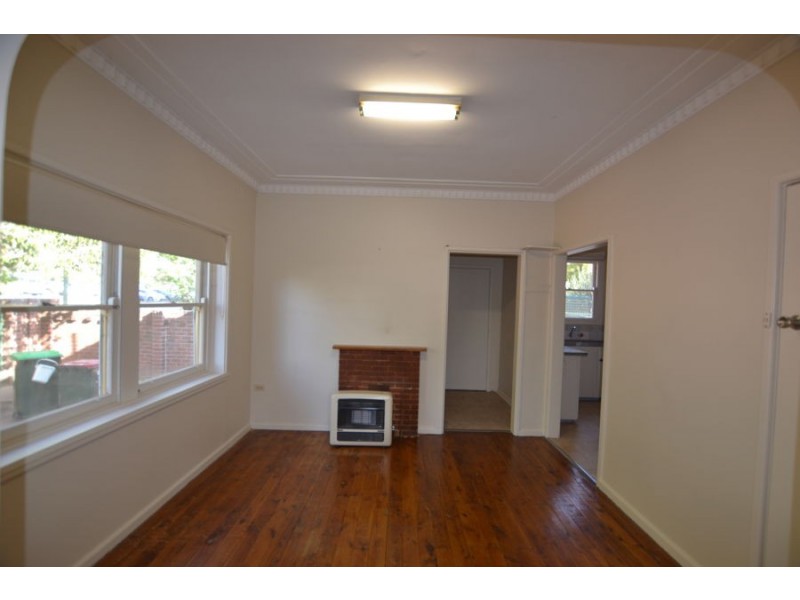 2 Sullivan Avenue, Wagga Wagga NSW 2650