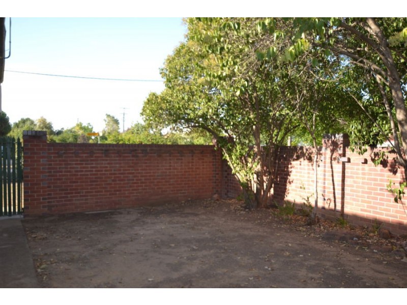 2 Sullivan Avenue, Wagga Wagga NSW 2650