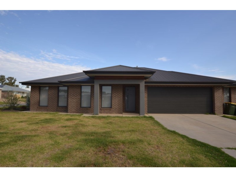 14 St Pauls Place, Estella NSW 2650