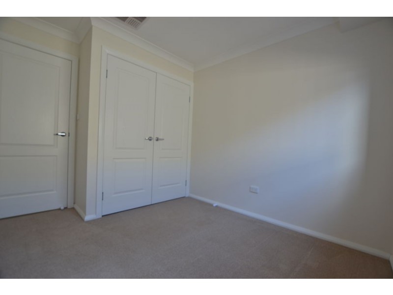 14 St Pauls Place, Estella NSW 2650