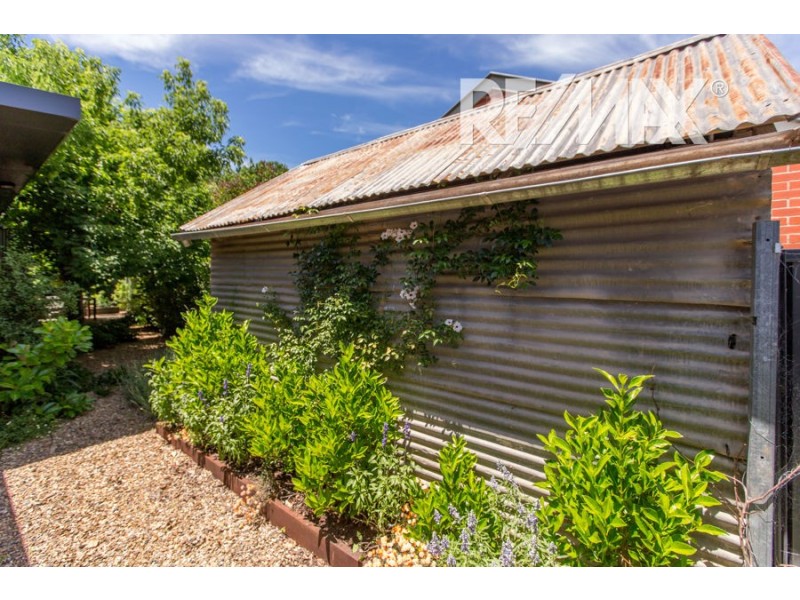 18 Albert Street, Wagga Wagga NSW 2650