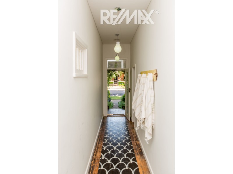 18 Albert Street, Wagga Wagga NSW 2650