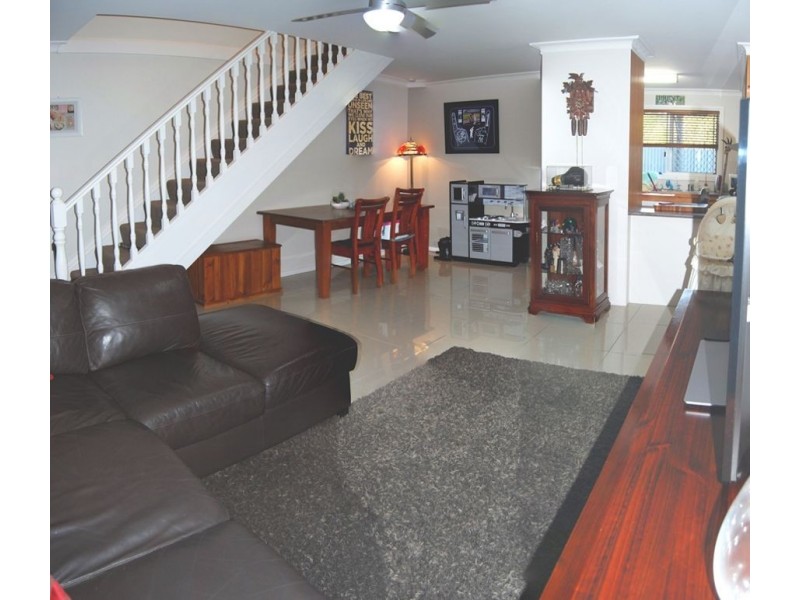 2/65 Crampton Street, Wagga Wagga NSW 2650