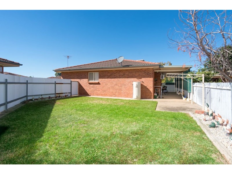 1/5 Chambers Place, Wagga Wagga NSW 2650