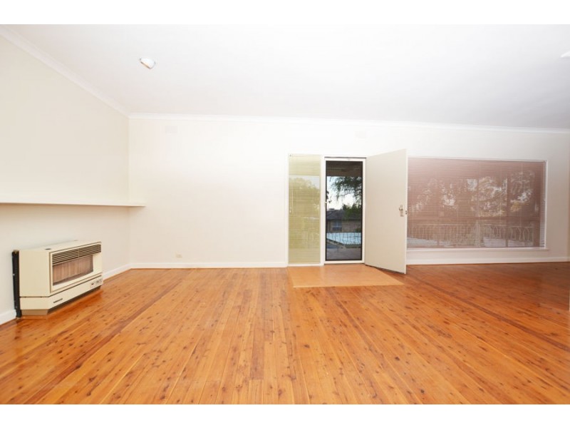 3 Warrawong Street, Kooringal NSW 2650