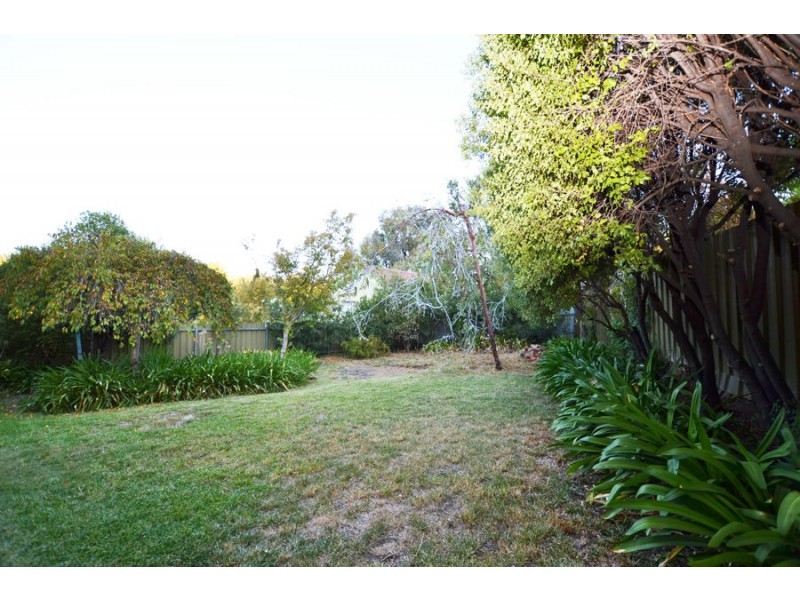 3 Warrawong Street, Kooringal NSW 2650