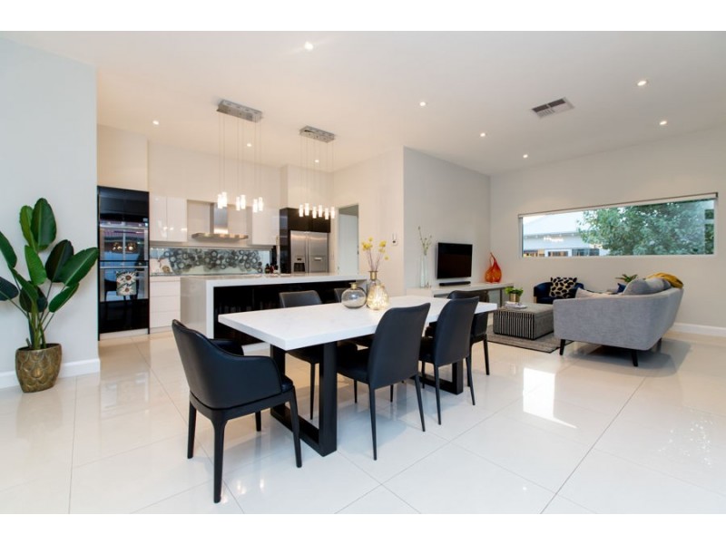 74 Thorne Street, Wagga Wagga NSW 2650