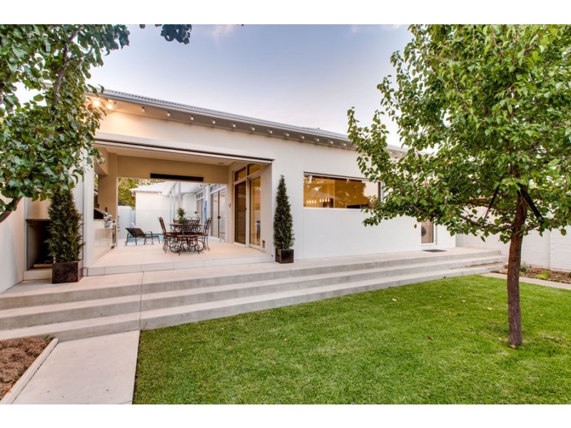 74 Thorne Street, Wagga Wagga NSW 2650