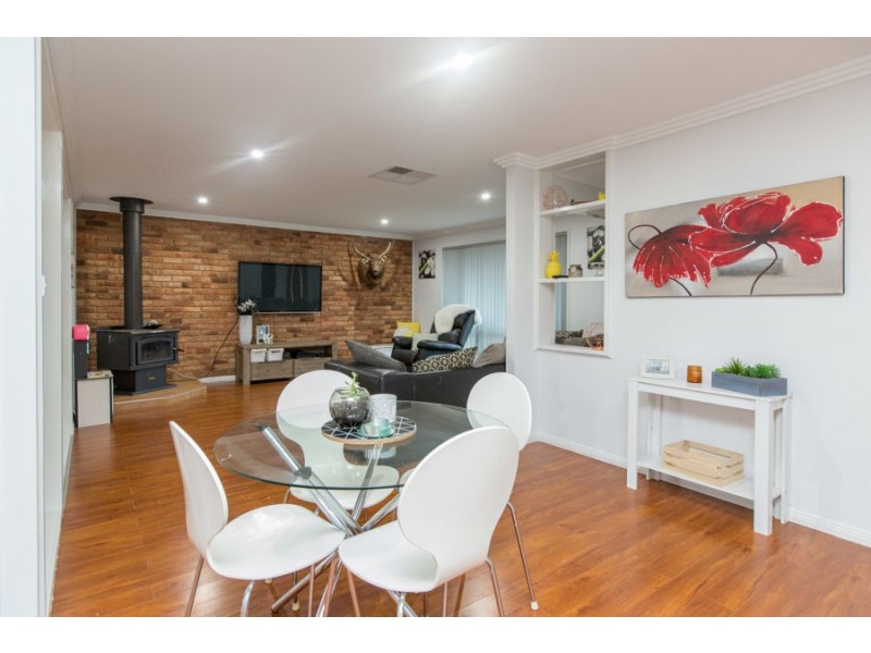 74 Maple Road, Lake Albert NSW 2650