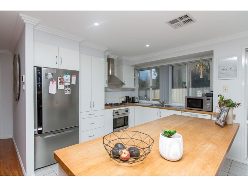 74 Maple Road, Lake Albert NSW 2650