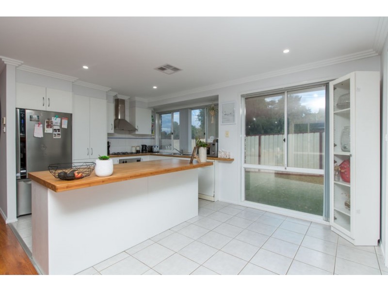 74 Maple Road, Lake Albert NSW 2650