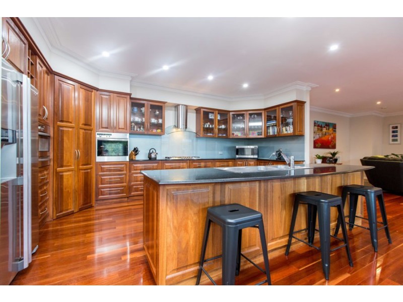 21 Atherton Crescent, Tatton NSW 2650