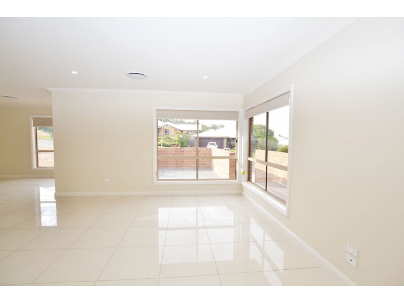 2/1 Buller Place, Tatton NSW 2650