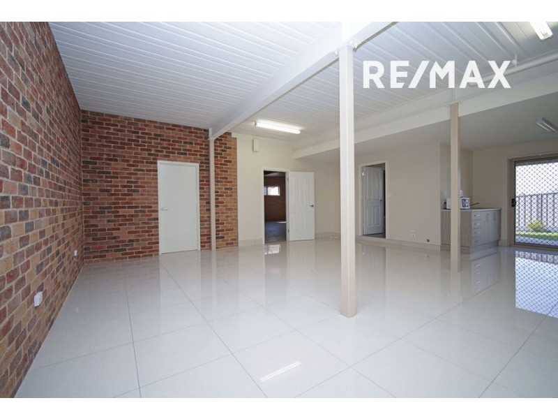 2/1 Buller Place, Tatton NSW 2650