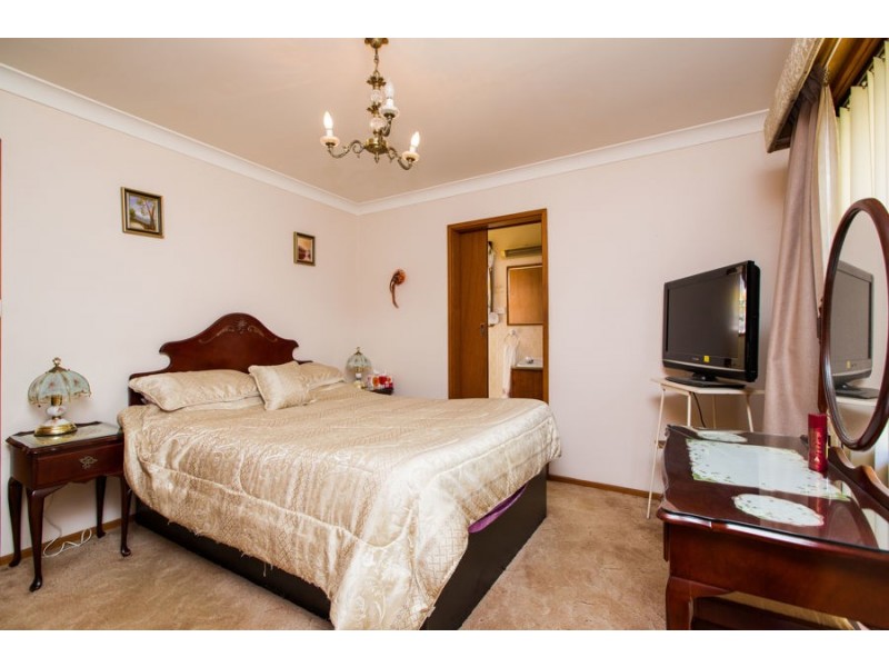 57 Jasmin Crescent, Lake Albert NSW 2650