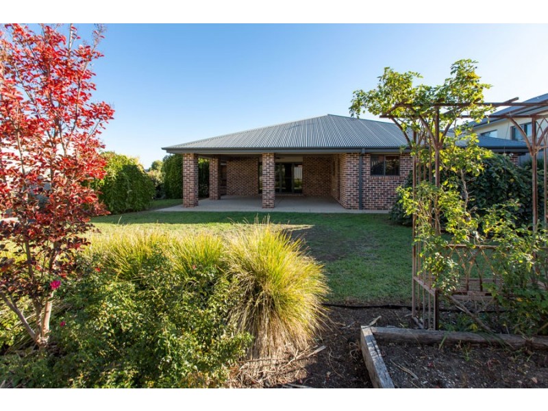 78 Atherton Crescent, Tatton NSW 2650