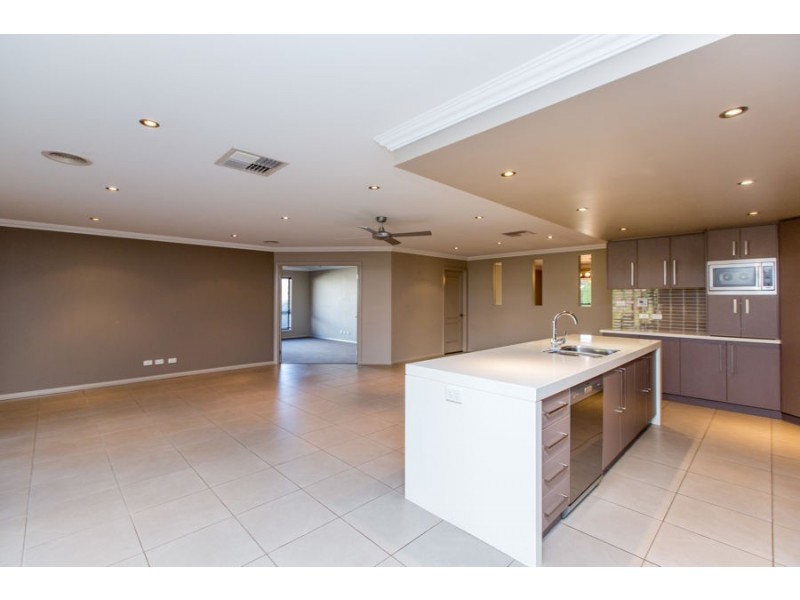 78 Atherton Crescent, Tatton NSW 2650