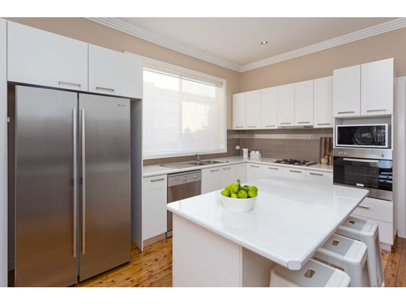 16 Hodson Avenue, Turvey Park NSW 2650