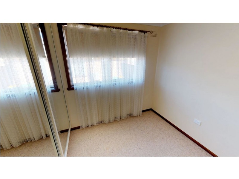 44 Fairbairn Crescent, Kooringal NSW 2650